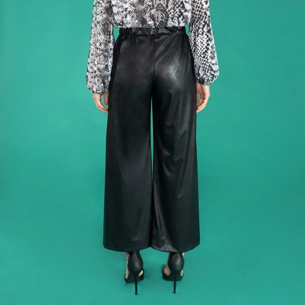 Pantalone in semilpelle stretch - immagine 4